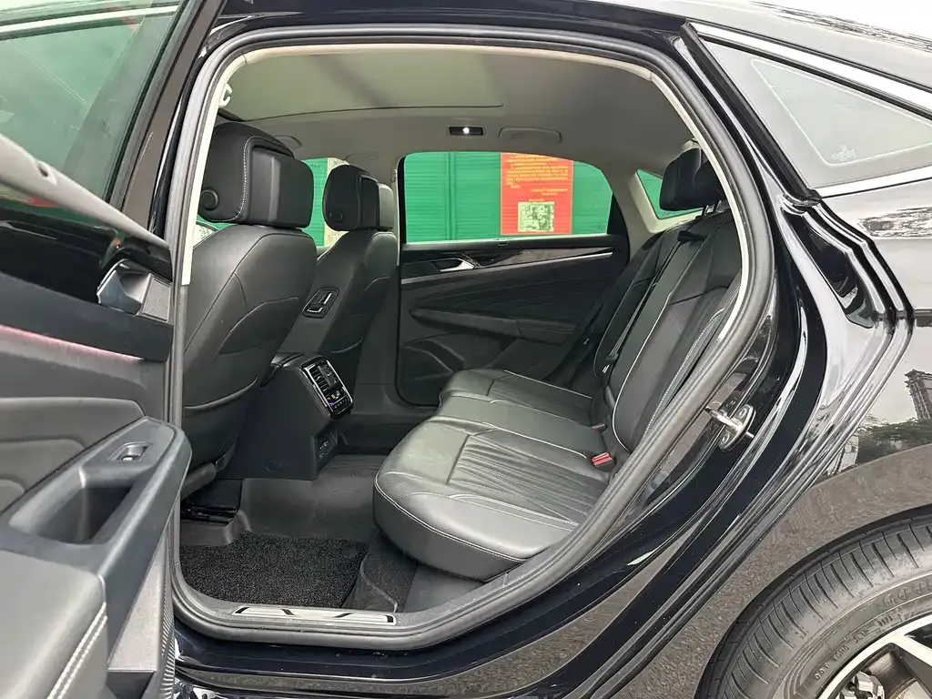 Volkswagen Passat — фото 3