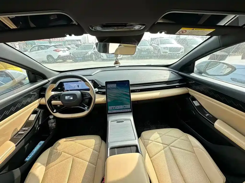 Geely Galaxy L6 — фото 4