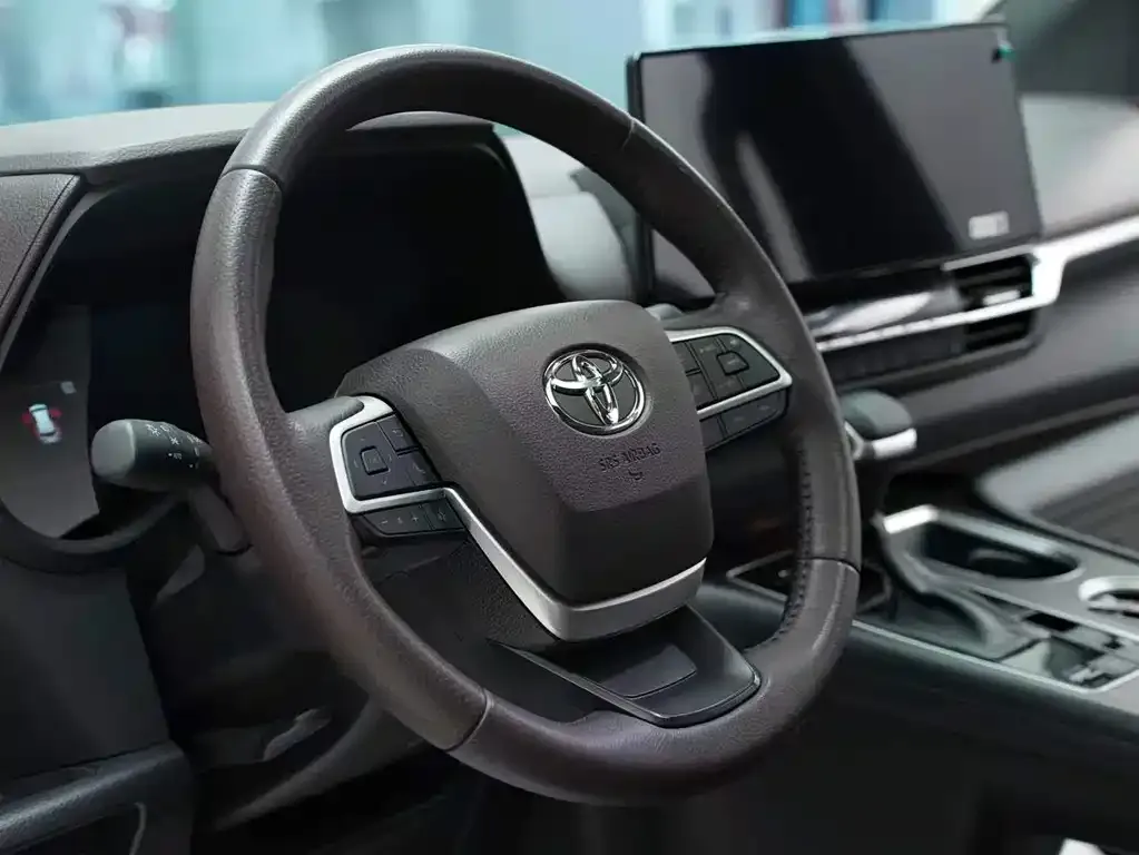 Toyota Granvia 2025 из CN, фото 6