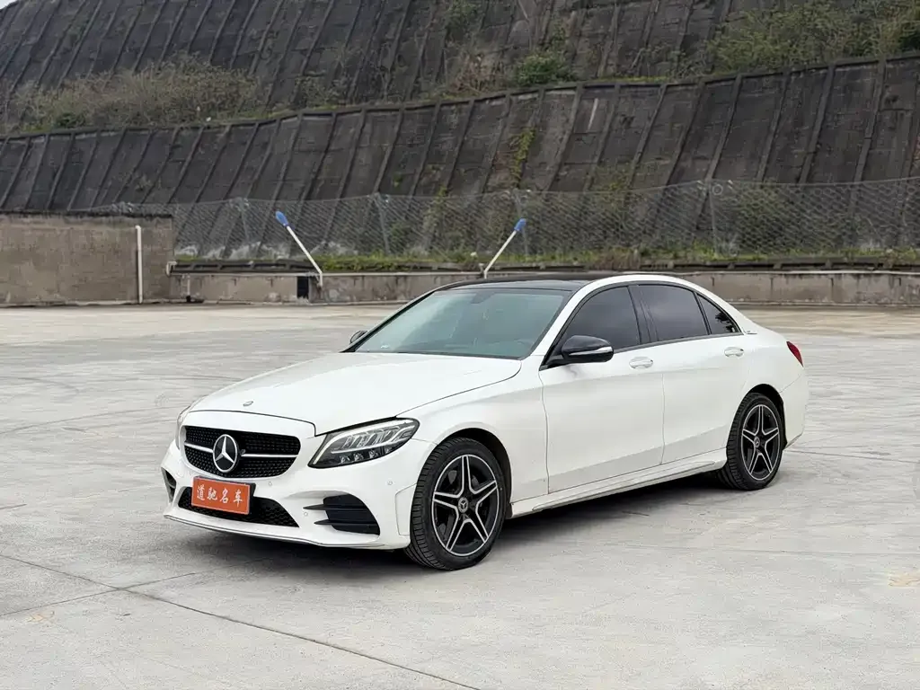 Mercedes-Benz C-Class — фото 1