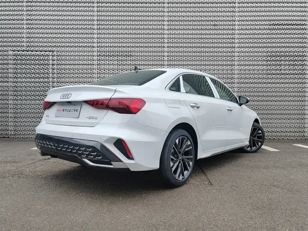 Audi A3 — фото 2