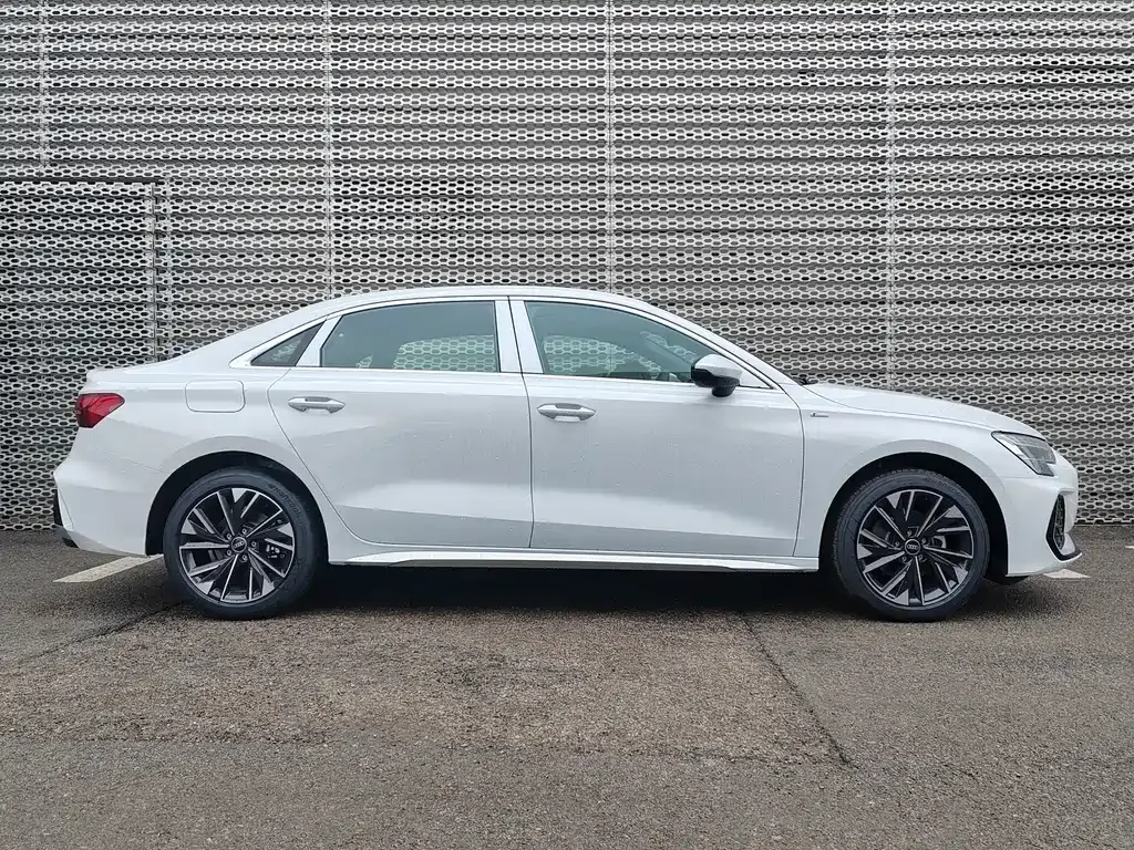Audi A3 — фото 10