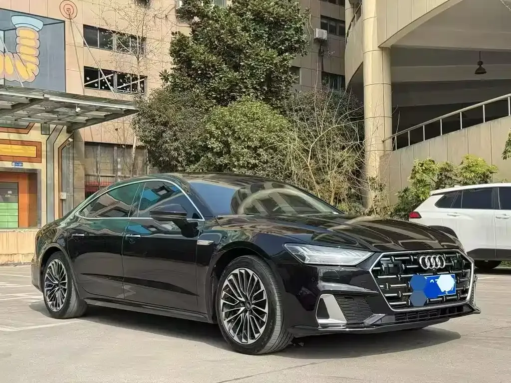 Audi A7L 2024 из CN, фото 8