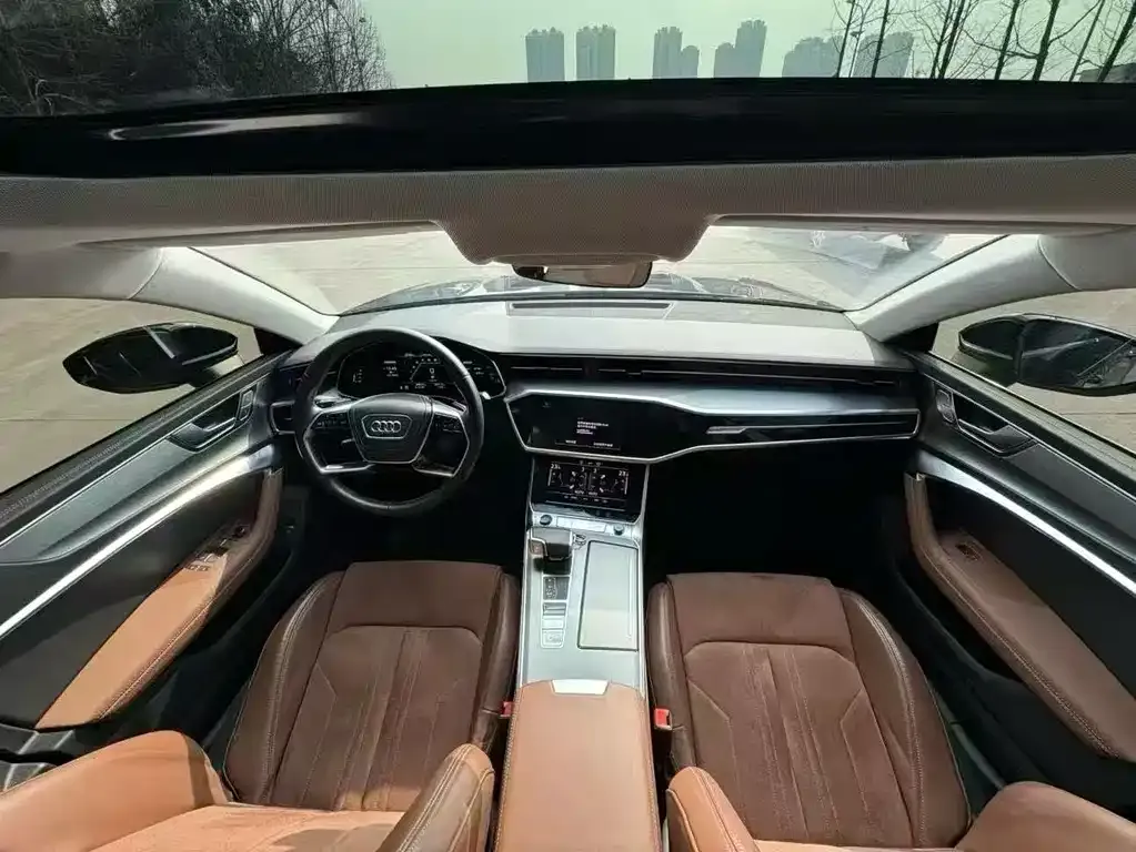 Audi A7L 2024 из CN, фото 2