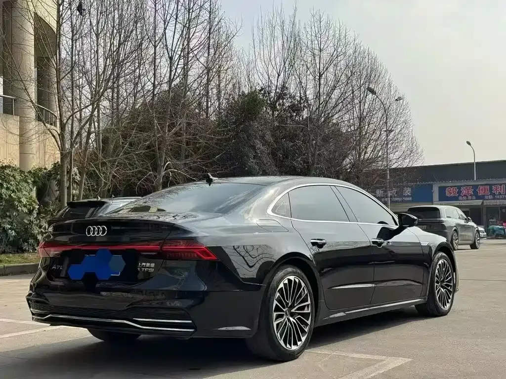 Audi A7L 2024 из CN, фото 6