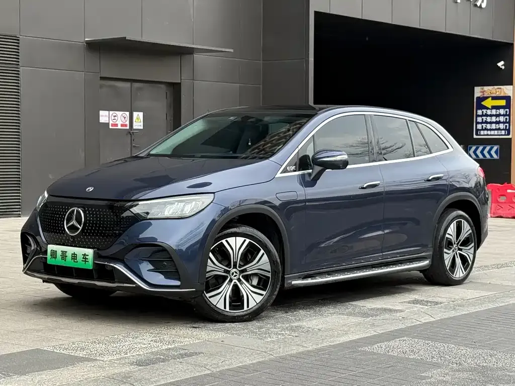 Mercedes-Benz EQE SUV
