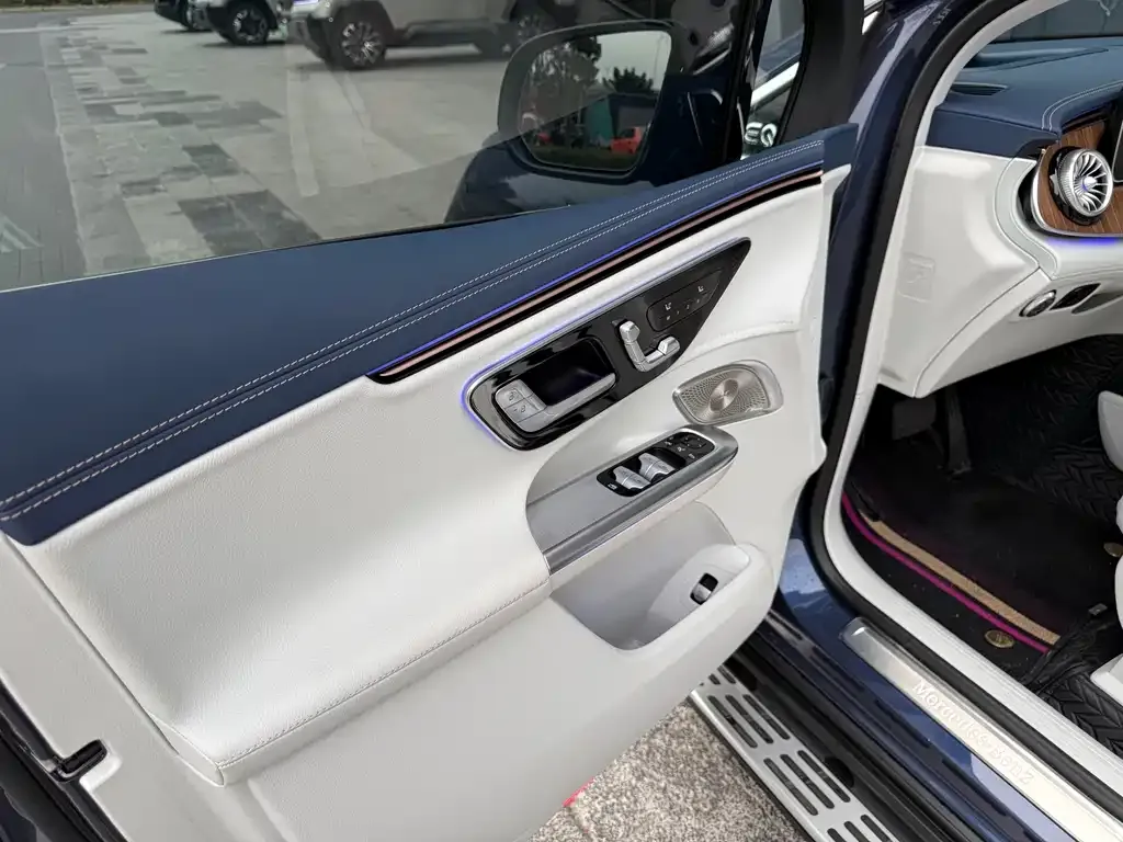 Mercedes-Benz EQE SUV 2023 из CN, фото 8