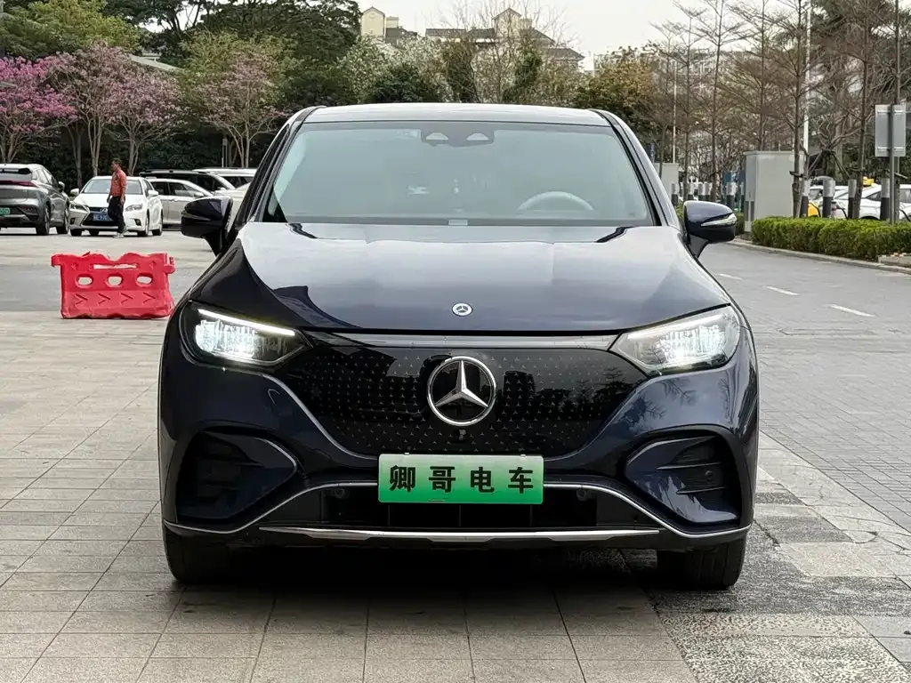 Mercedes-Benz EQE SUV 2023 из CN, фото 6