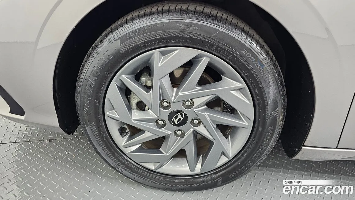 Hyundai AVANTE — фото 9