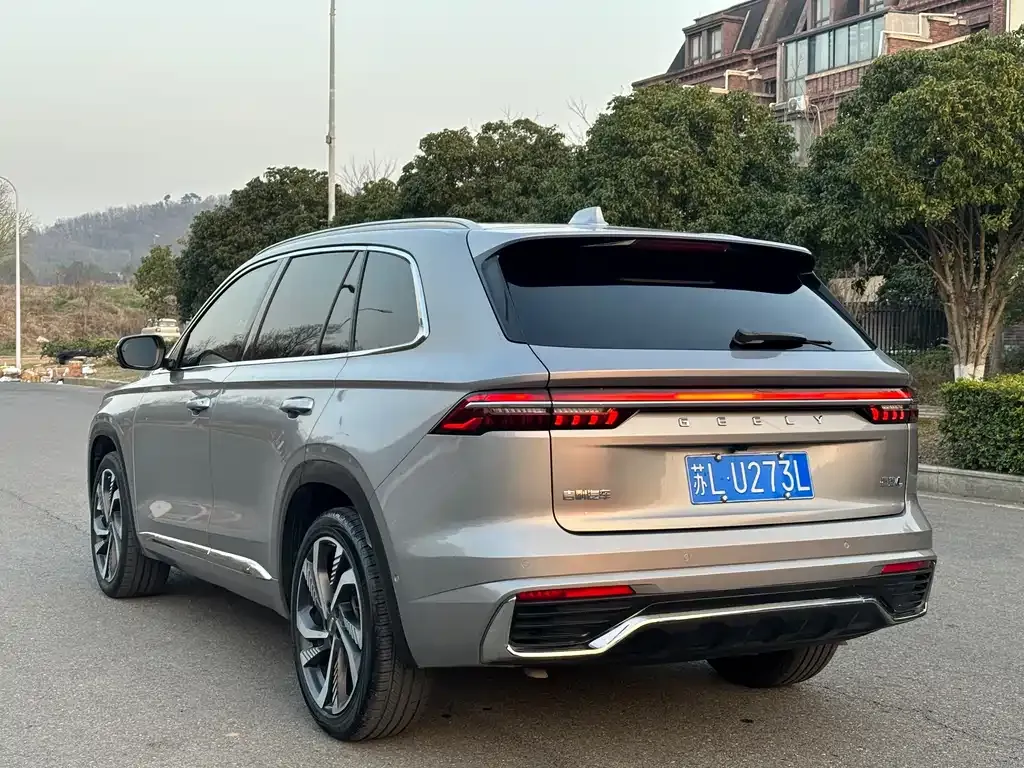 Geely Xingyue L — фото 10