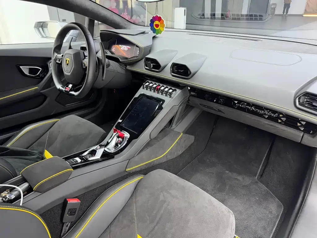 Lamborghini Huracan 2023 из CN, фото 8