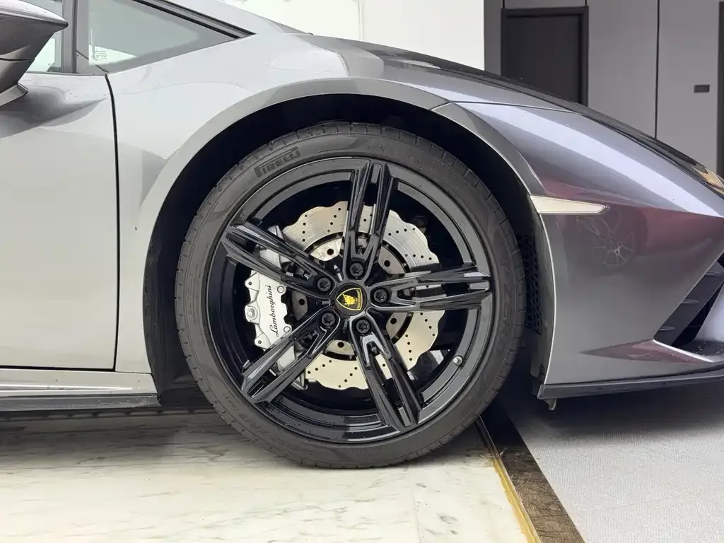 Lamborghini Huracan 2023 из CN, фото 5
