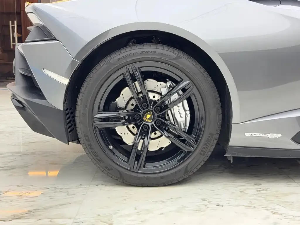 Lamborghini Huracan 2023 из CN, фото 10