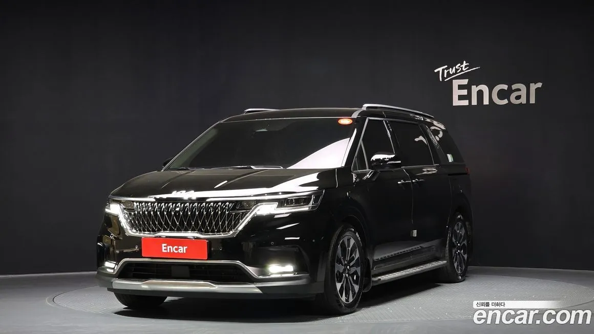 Kia Carnival — фото 1