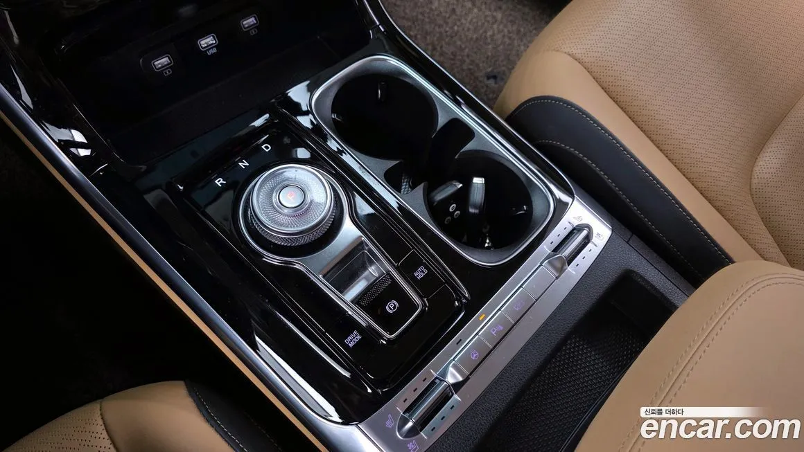Kia Carnival — фото 10