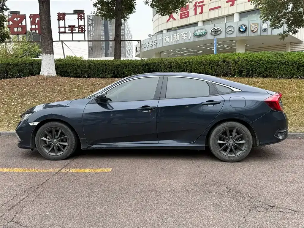 Honda Civic — фото 10