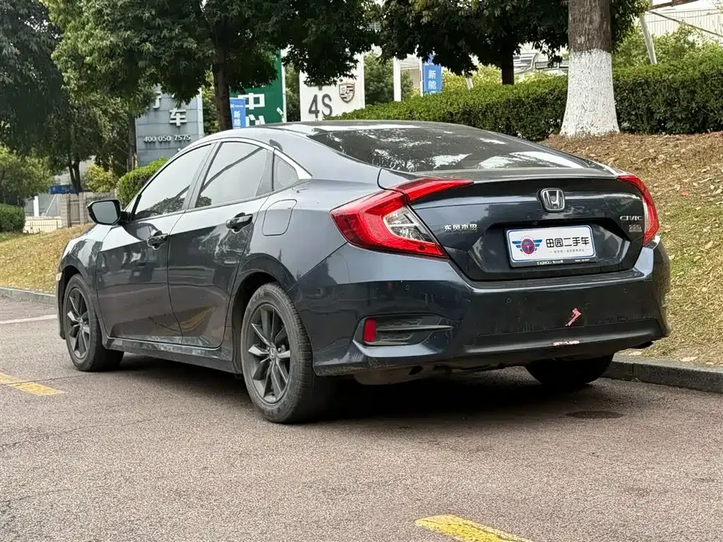 Honda Civic — фото 3