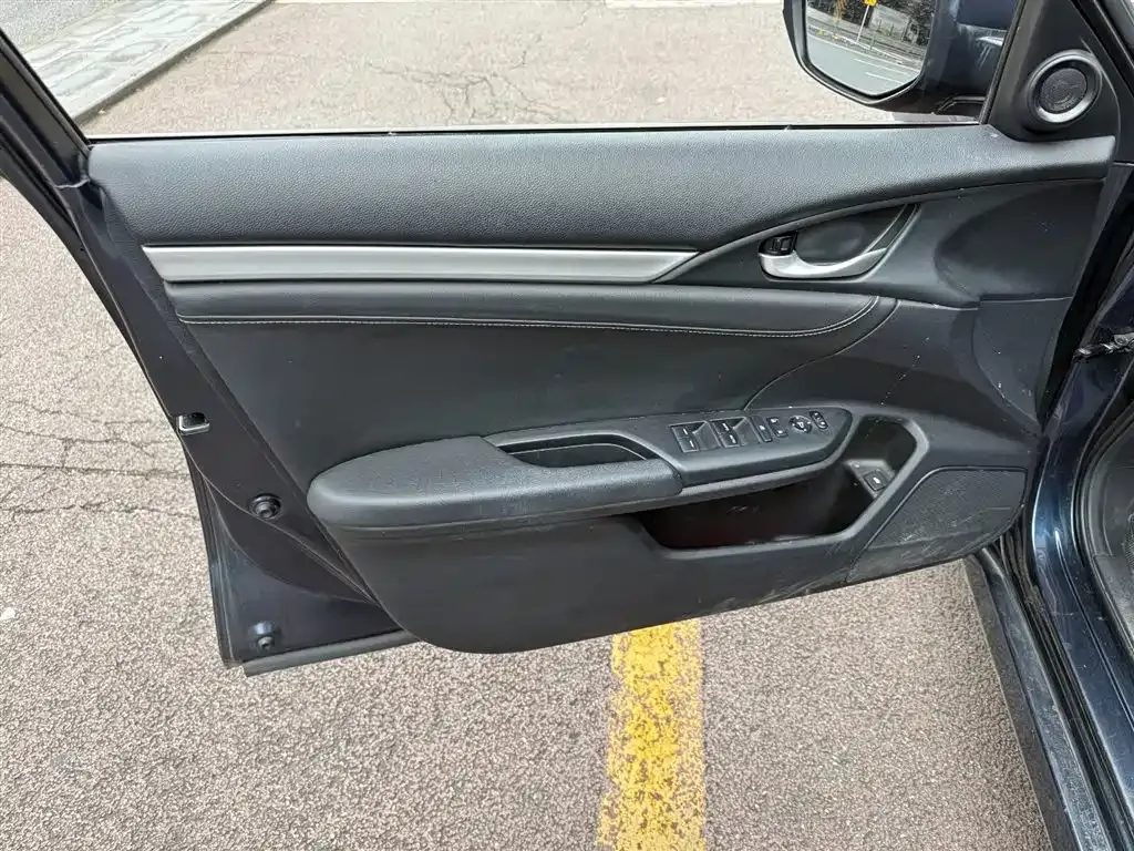 Honda Civic — фото 9