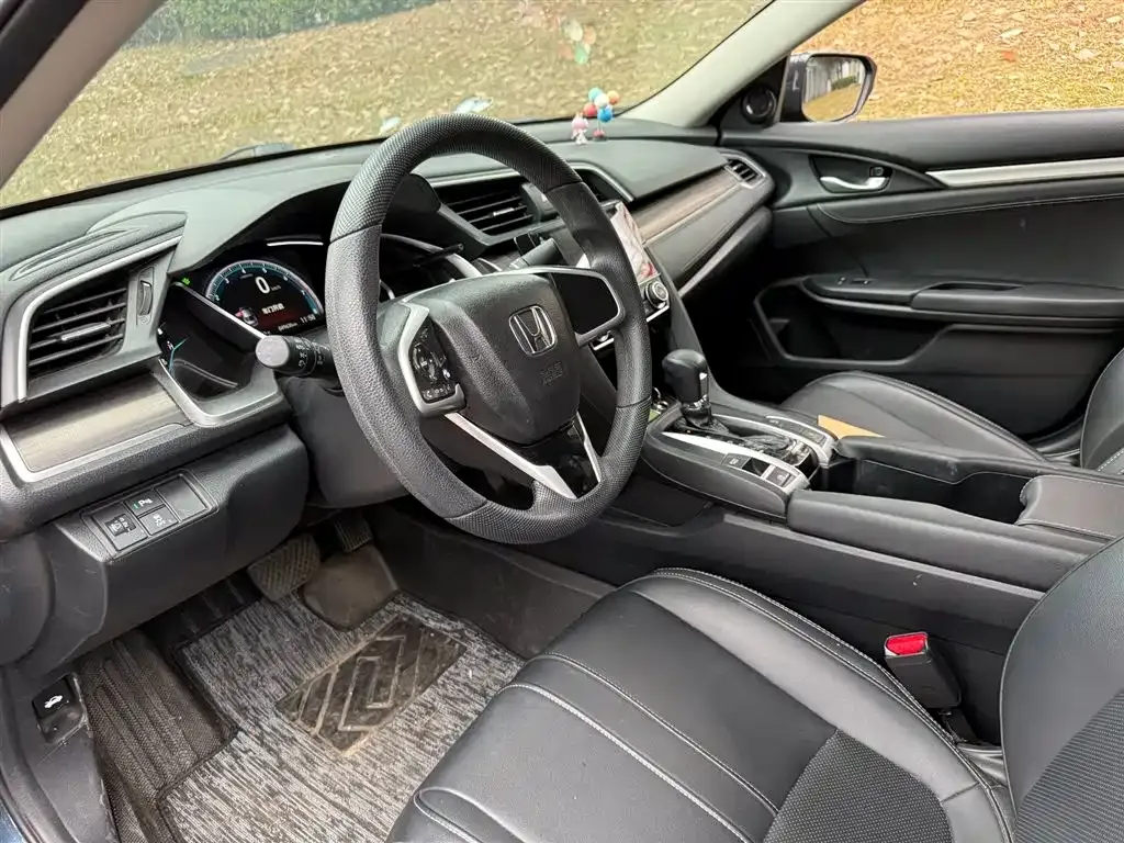 Honda Civic — фото 7