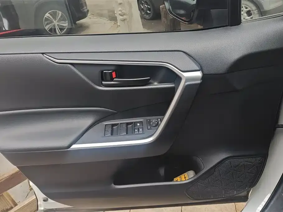 Toyota Wildlander 2025 из CN, фото 2