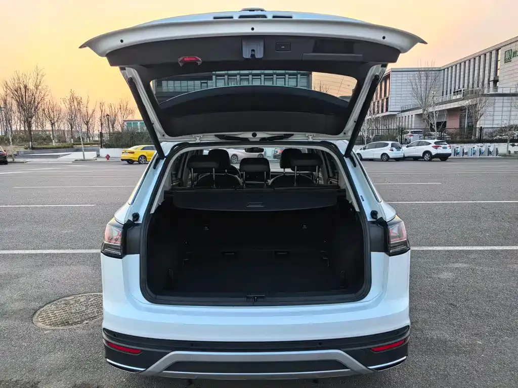 Volkswagen Tayron 2022 из CN, фото 10