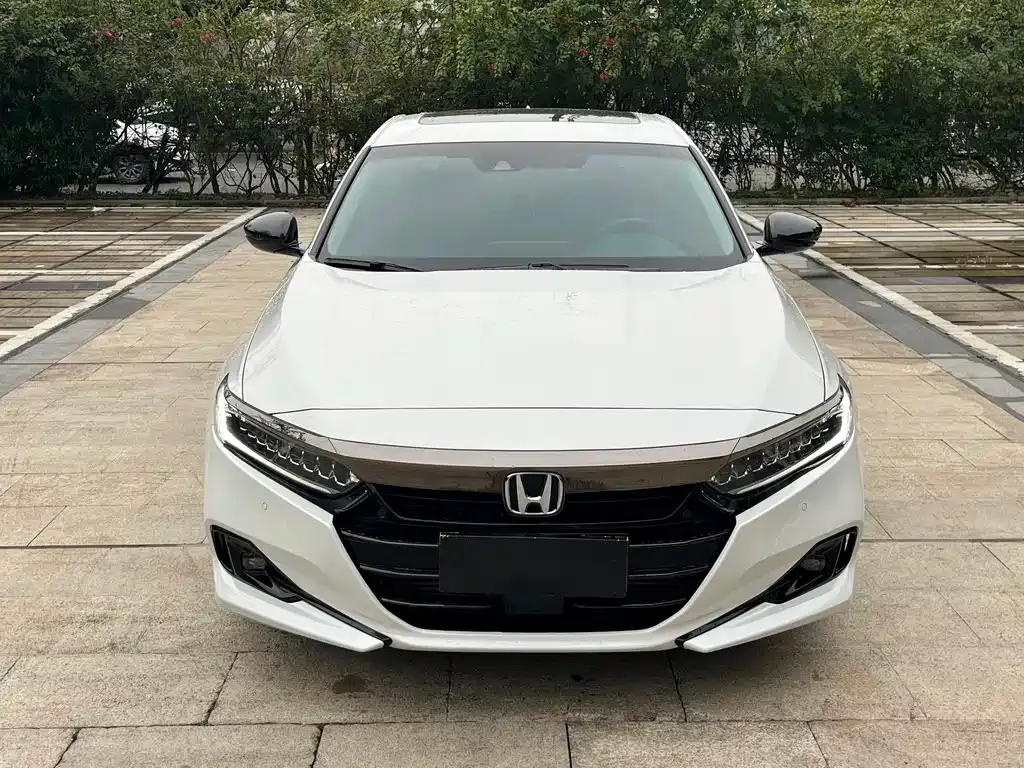 Honda Accord — фото 8