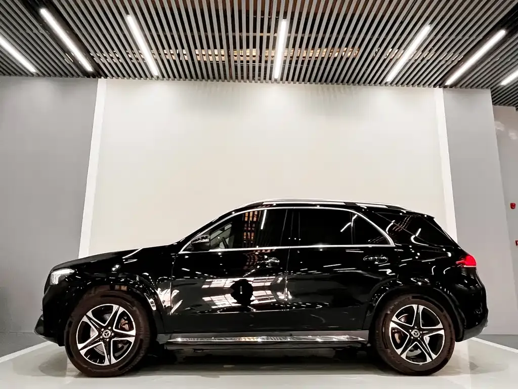 Mercedes-Benz GLE — фото 7