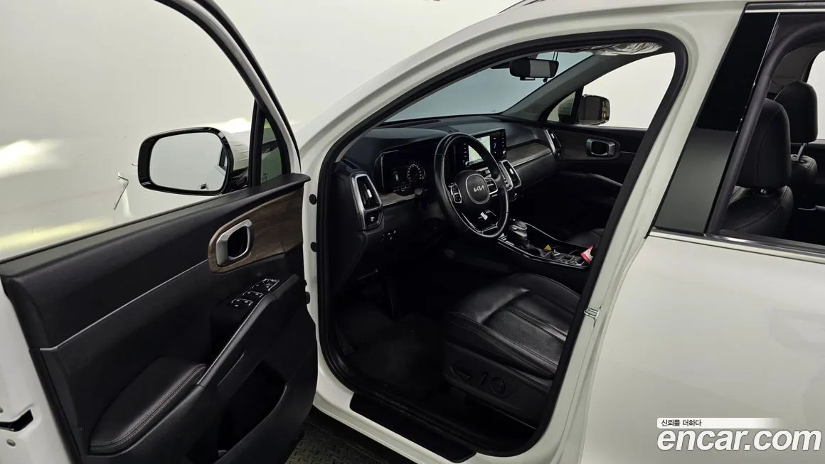 Kia Sorento — фото 7