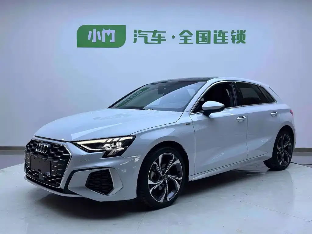 Audi A3 2023 из CN, фото 1