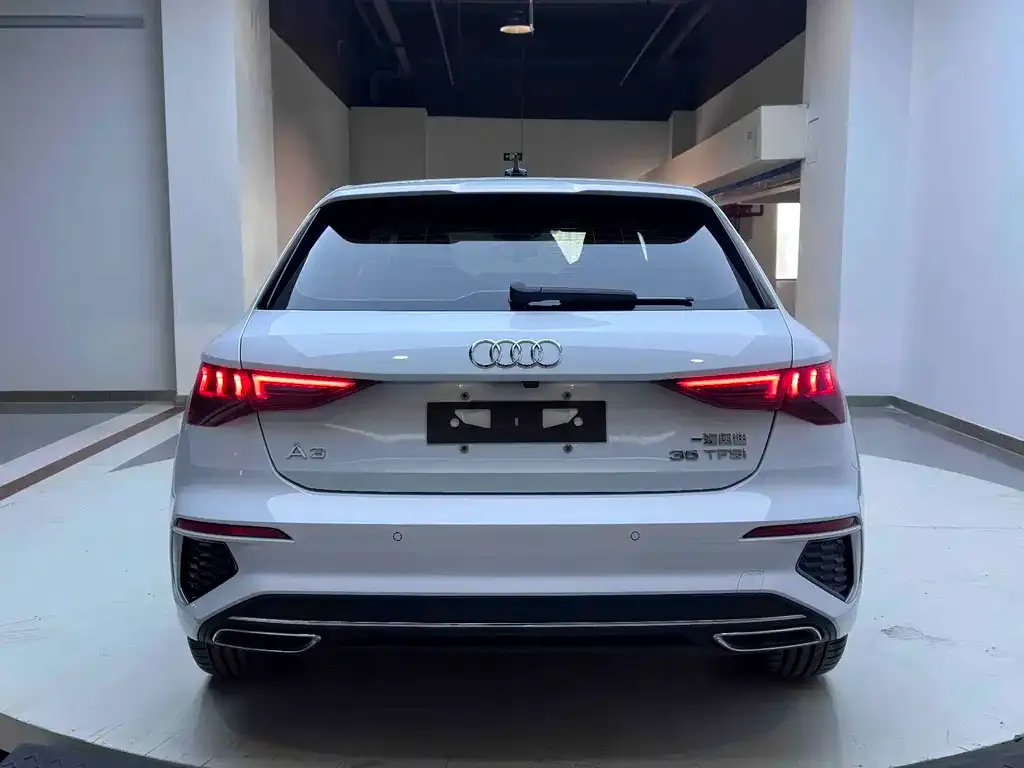 Audi A3 2023 из CN, фото 5