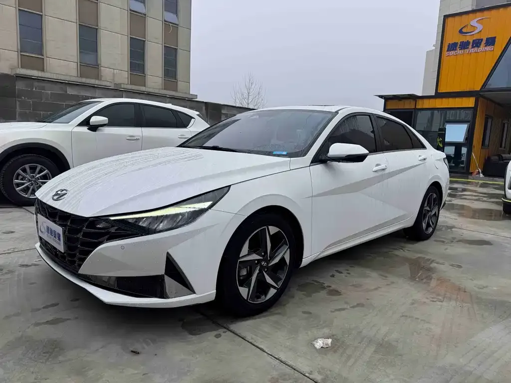 Hyundai Elantra 2022 из CN, фото 1