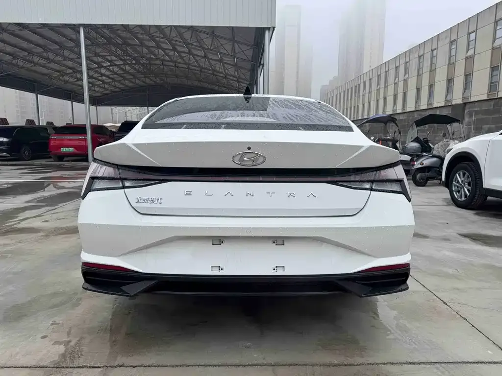Hyundai Elantra 2022 из CN, фото 3