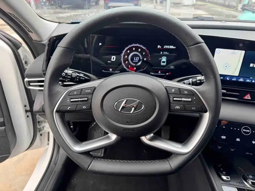 Hyundai Elantra 2022 из CN, фото 5
