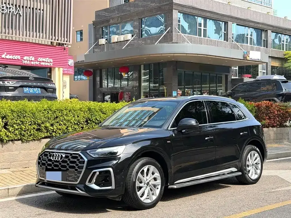 Audi Q5L 2023 из CN, фото 1