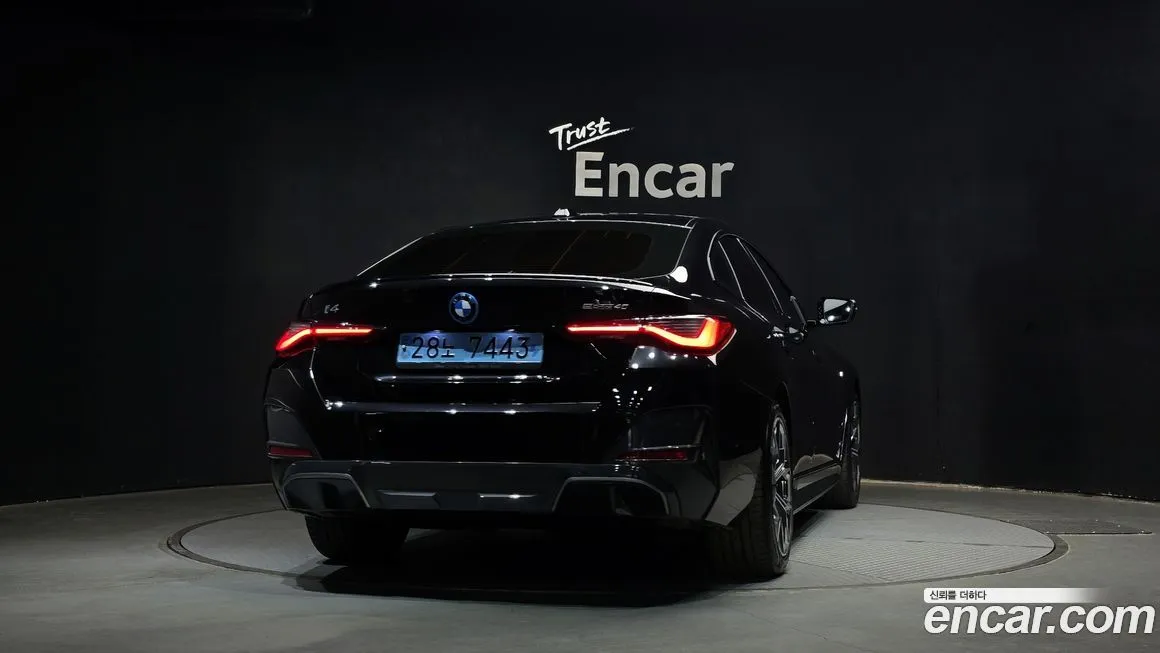 BMW i4 — фото 3