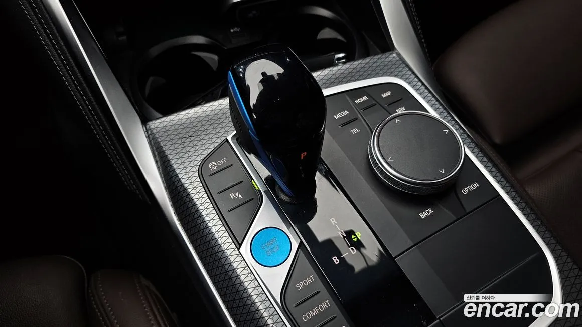BMW i4 — фото 5