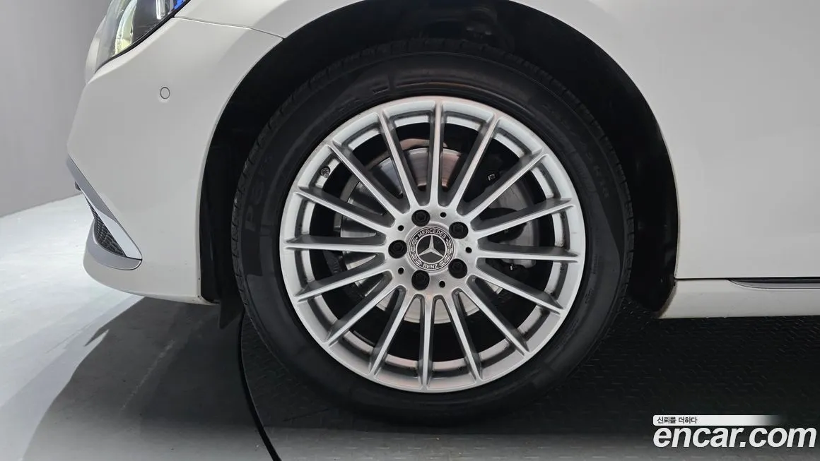 Mercedes-Benz E-Class 2021 из KR, фото 4