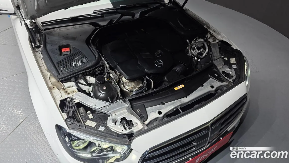 Mercedes-Benz E-Class 2021 из KR, фото 2