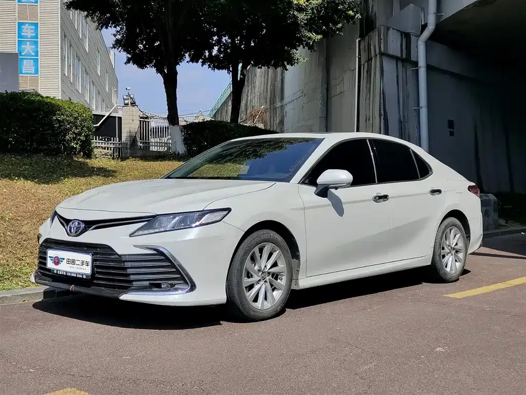 Toyota Camry 2023 из CN, фото 1