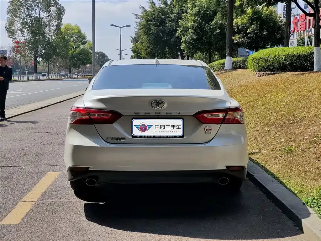 Toyota Camry 2023 из CN, фото 9