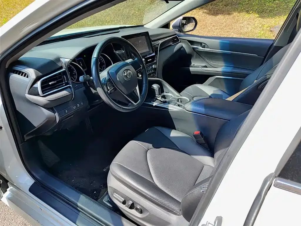 Toyota Camry 2023 из CN, фото 10