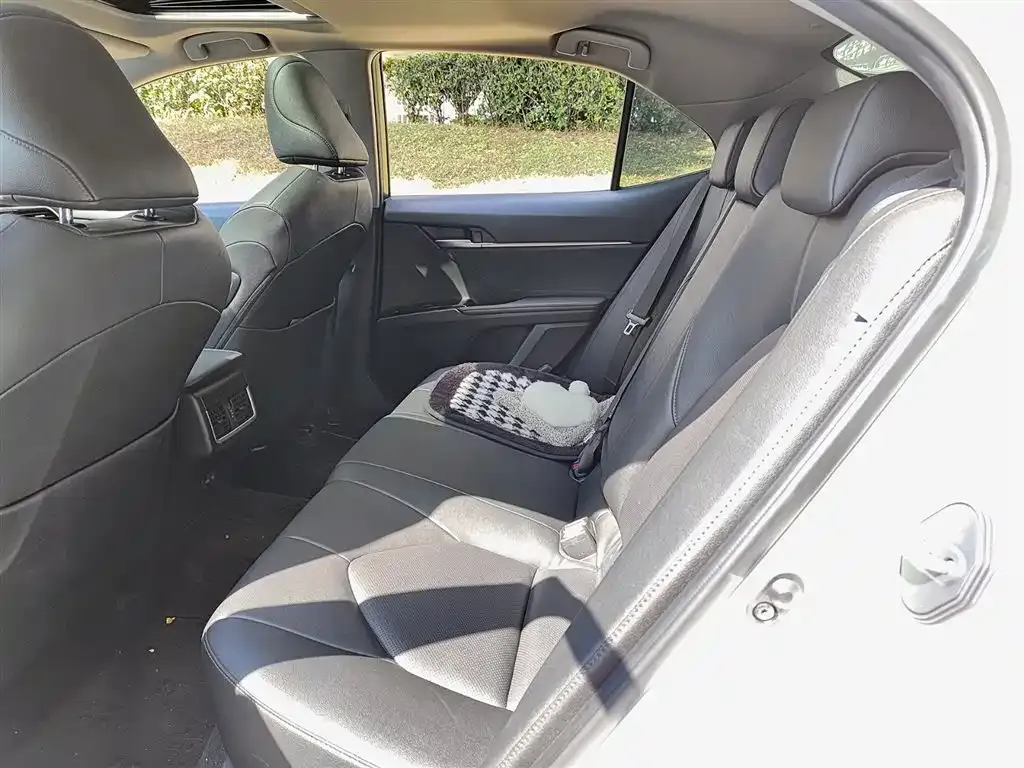 Toyota Camry 2023 из CN, фото 6
