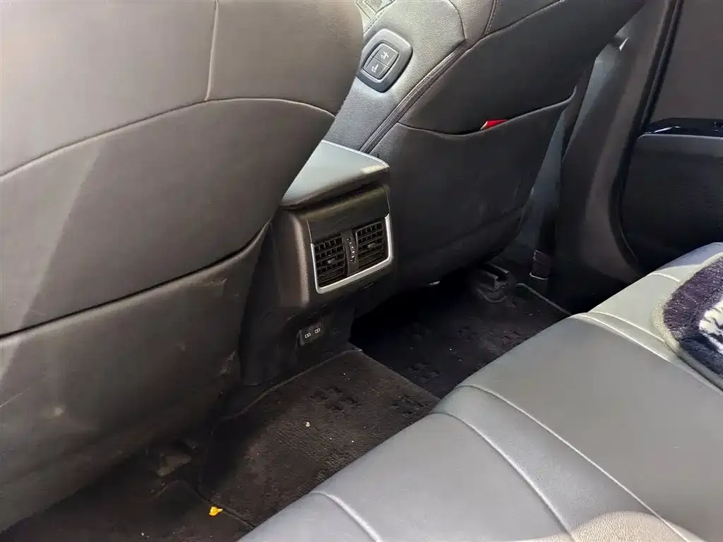 Toyota Camry 2023 из CN, фото 5