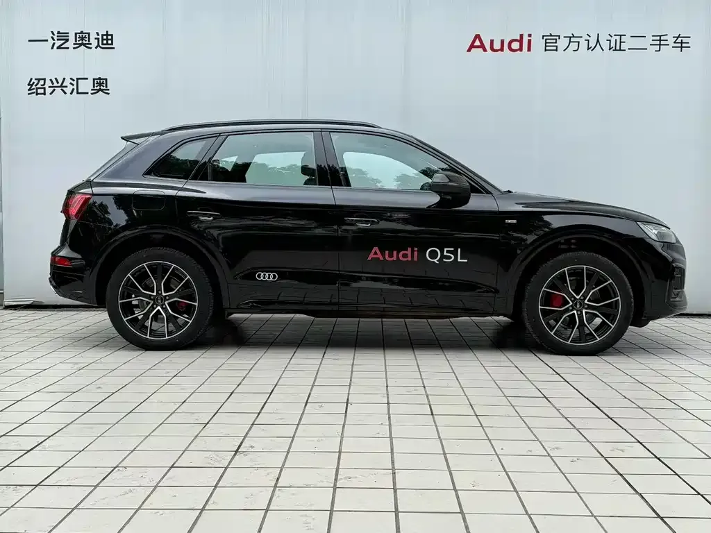 Audi Q5L — фото 4