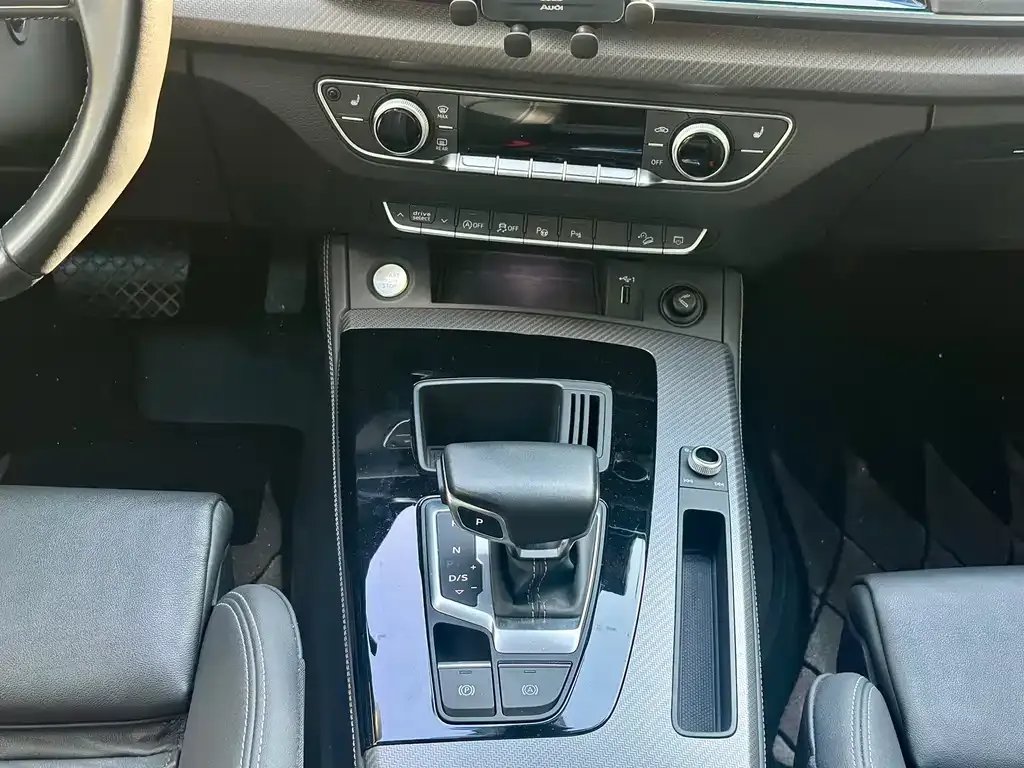Audi Q5L 2021 из CN, фото 9