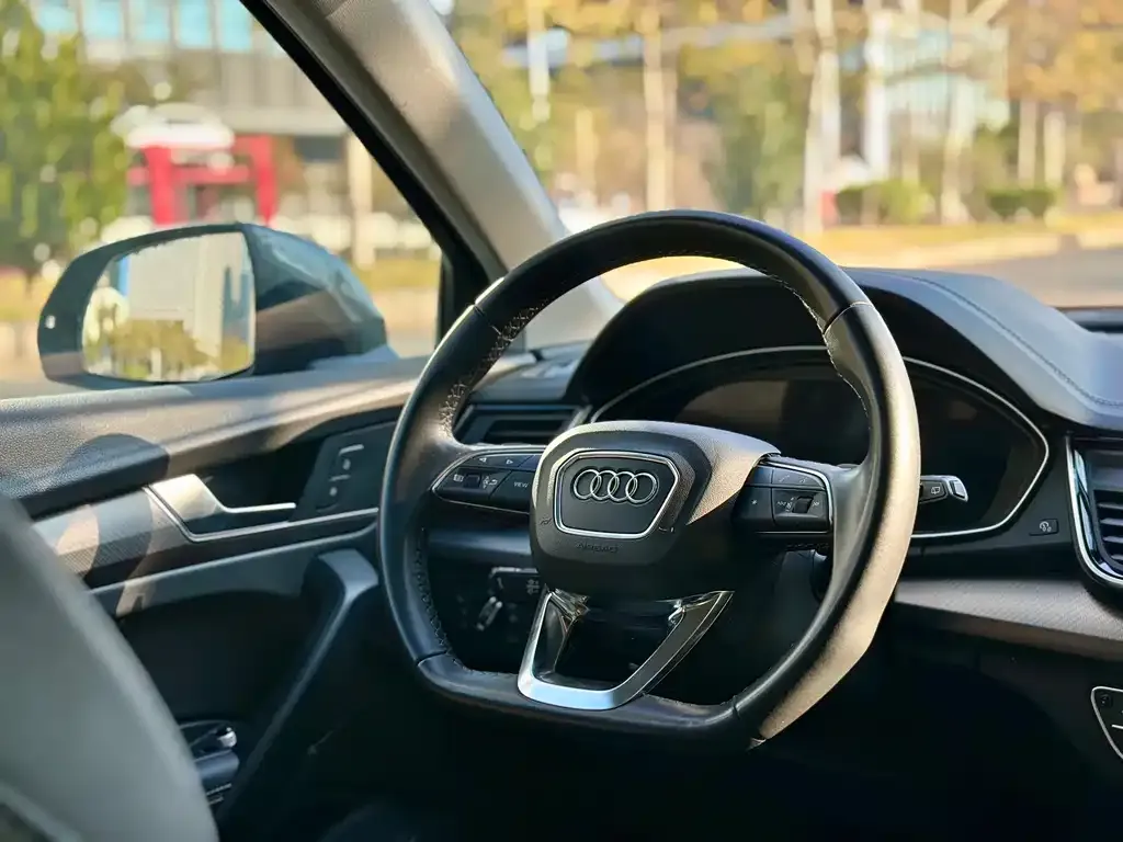 Audi Q5L 2021 из CN, фото 3