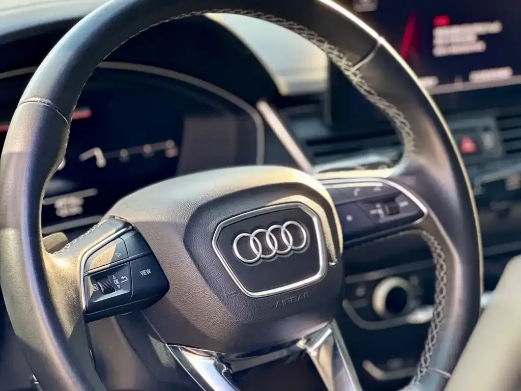 Audi Q5L 2021 из CN, фото 2