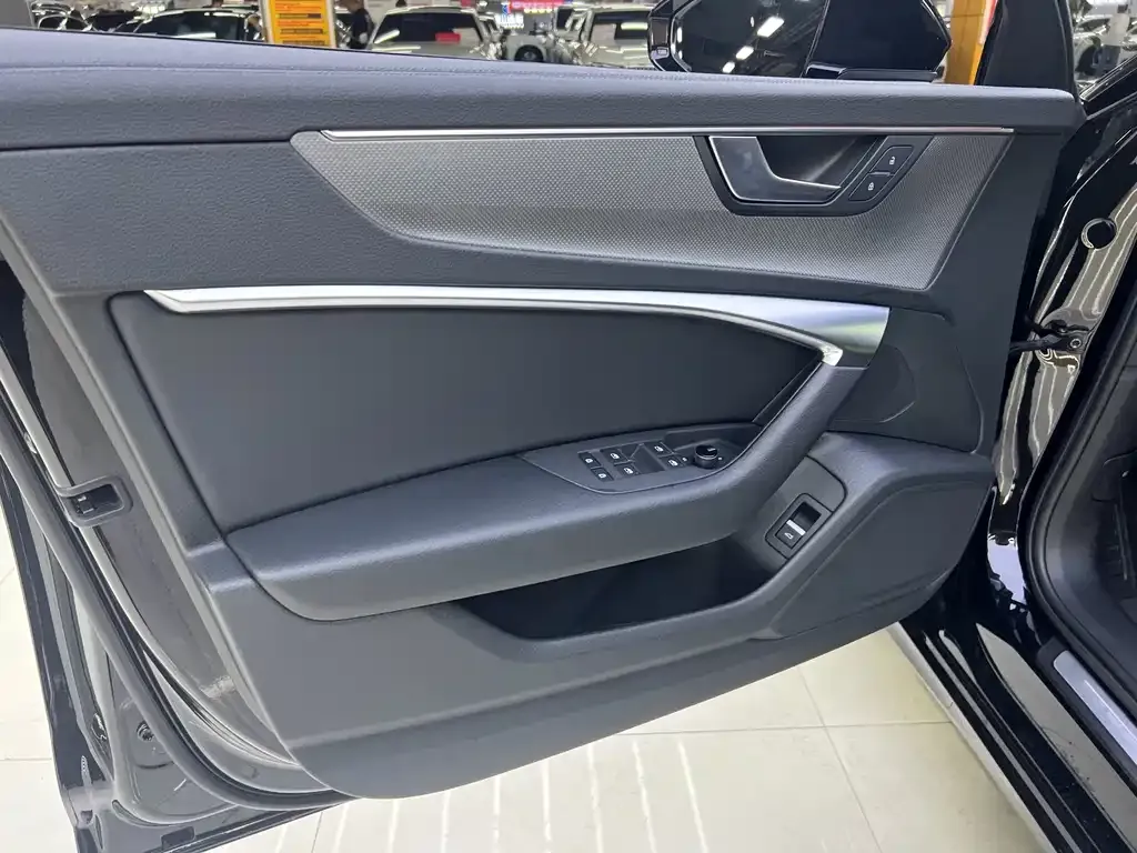 Audi A6L 2022 из CN, фото 5
