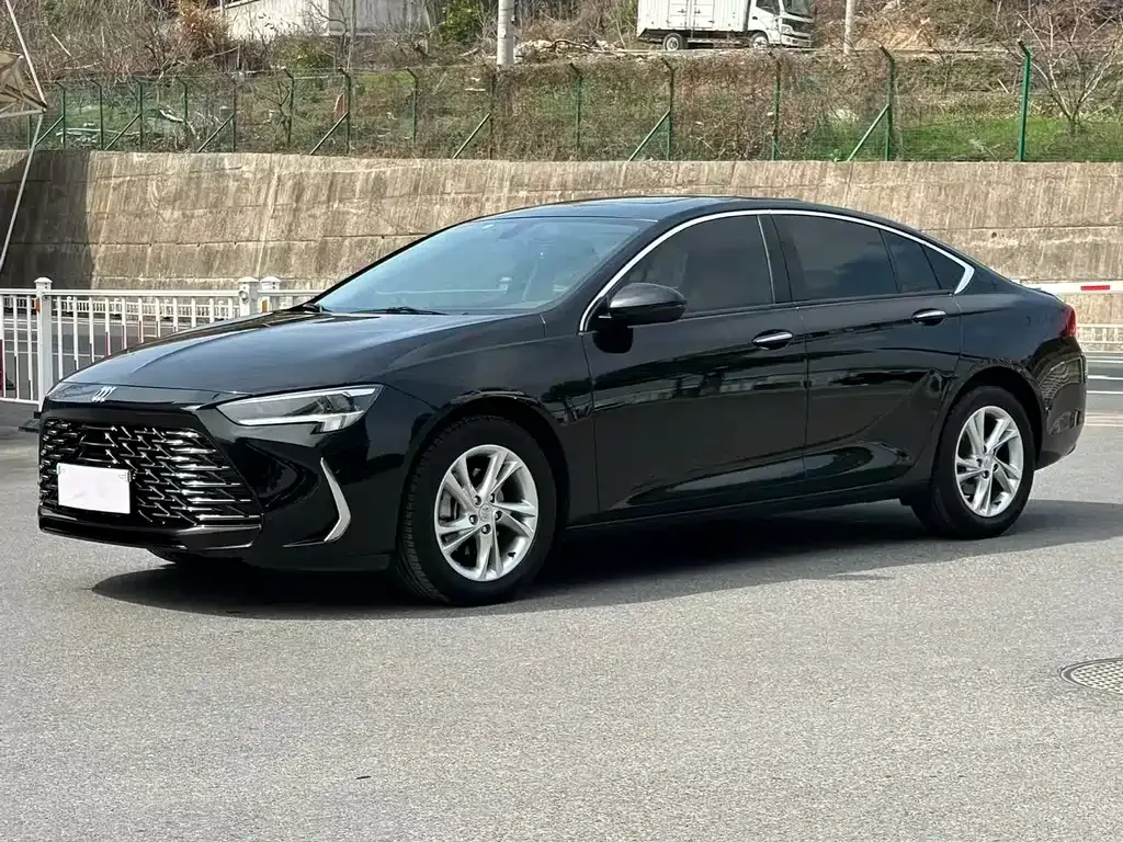 Buick Regal — фото 1
