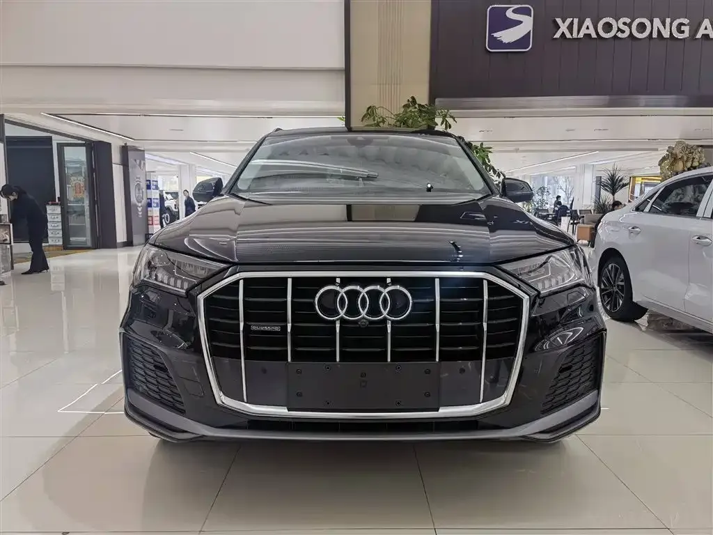 Audi Q7 2023 из CN, фото 3